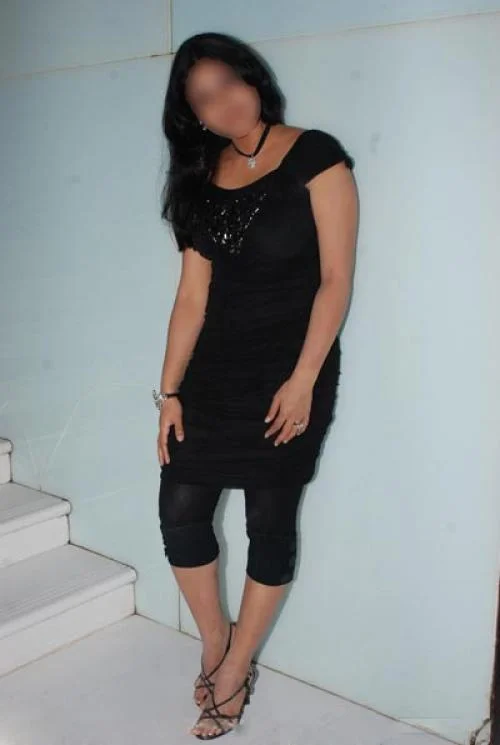 Call Girls Dhaurahara